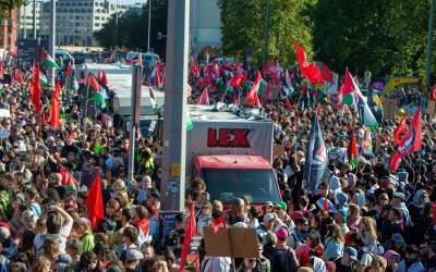 تجمع ۱۵۰ هزارنفری حامیان فلسطین در برلین  <img src="https://cdn.jahannews.com/images/video_icon.png" width="16" height="16" border="0" align="top">