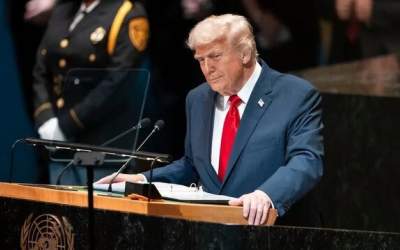 ترامپ ۱۰۰ ایرانی را از آمریکا به ایران بازمی‌گرداند