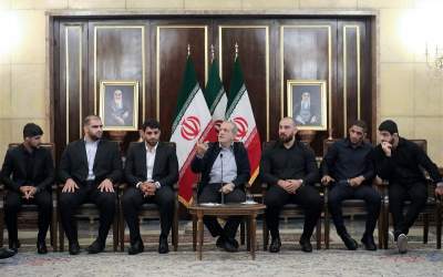 پزشکیان در دیدار تیم ملی کشتی‌: تسلیم‌ شدن در وجود ما نیست  <img src="https://cdn.jahannews.com/images/video_icon.png" width="16" height="16" border="0" align="top">