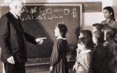 این مرد اولین مدرسهٔ ناشنوایان را در ایران ساخت  <img src="https://cdn.jahannews.com/images/video_icon.png" width="16" height="16" border="0" align="top">