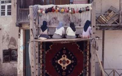 عکس/ بافت قالی در کاشان در سال ۱۳۶۸