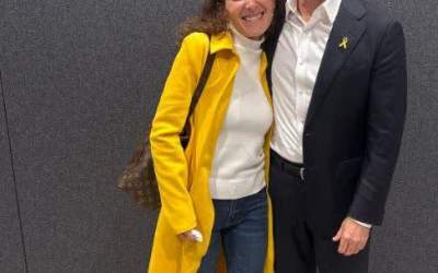 کاترین شکدم در آغوش مقام موساد