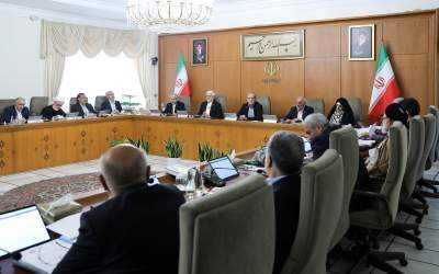 قیمت‌های دل‌بخواهی بدون نگرانی از نظارت/ برنامه دولت برای مشکلات معیشتی و گرانی‌ها چیست؟/ مسئولان مشکلات را حل کنند نه بیان