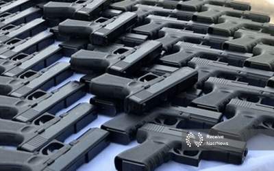 دستگیری قاچاقچی با ۹۹ قبضه کلت کمری