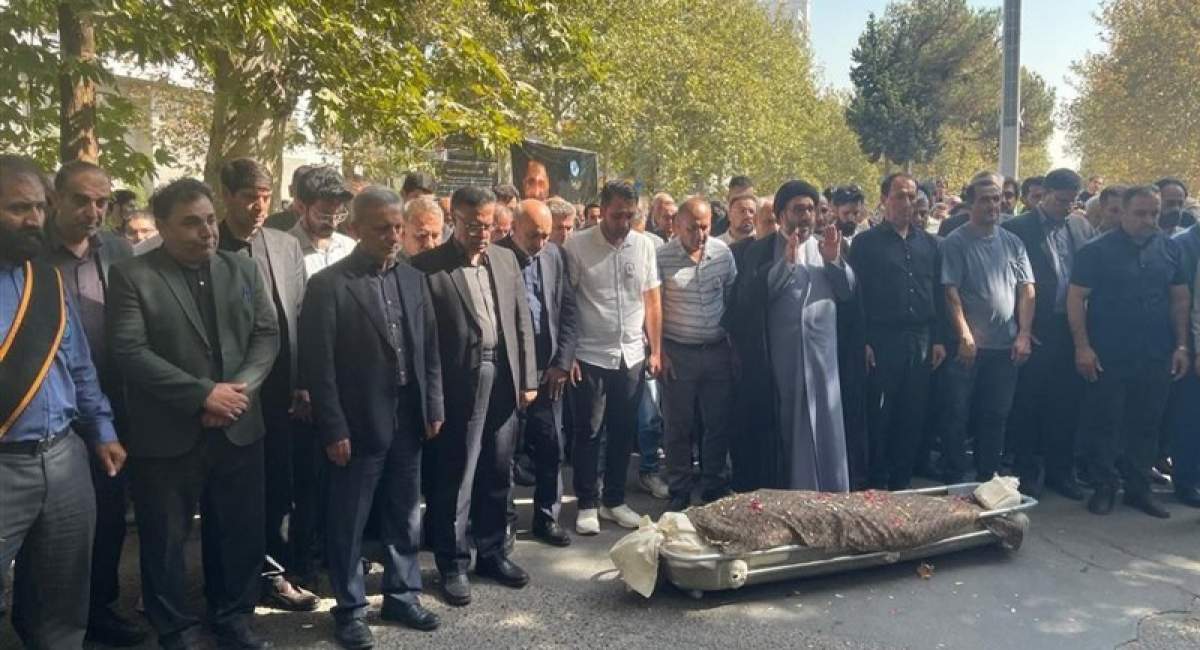 وداع دانشجویان دانشگاه تهران با هم‌دانشگاهی خود