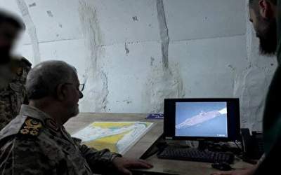 تصاویر پرواز پهپادهای ایران بر فراز ناو آمریکا  <img src="https://cdn.jahannews.com/images/video_icon.png" width="16" height="16" border="0" align="top">