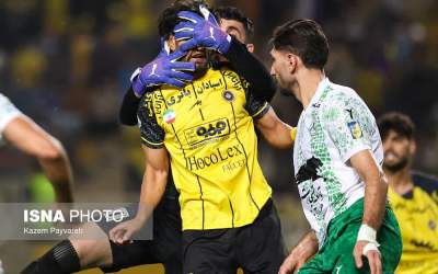 عکس/ مهار توپ یا بازیکن؟