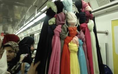 برخی دستفروشان ‌گردن‌کلفت استخدام‌ می‌کنند!