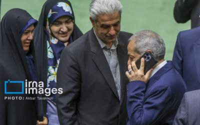 عکس/ گوشی گران قیمت آقای وزیر؟!