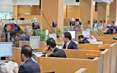 بانک‌ مرکزی آمار وام کارمندان بانک‌ها را پنهان کرد