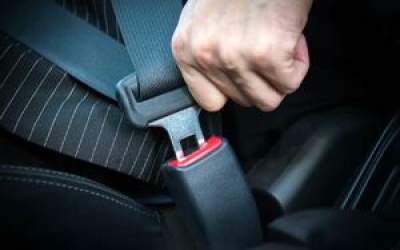 چرا قطارها کمربند ایمنی ندارند؟