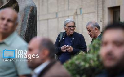 عکس/ کارگردان خوش رکاب در تشییع محمد کاسبی