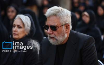 عکس/ بازیگر اخراجی‌ها در تشییع محمد کاسبی