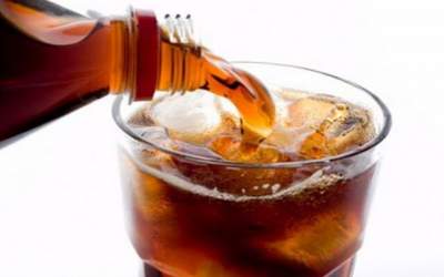 مصرف نوشیدنی‌های گازدار برای هضم غذا خوب است؟