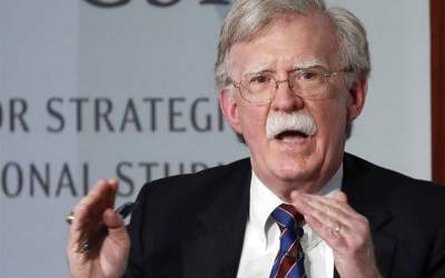 جان بولتون خود را به مقامات قضایی تسلیم کرد