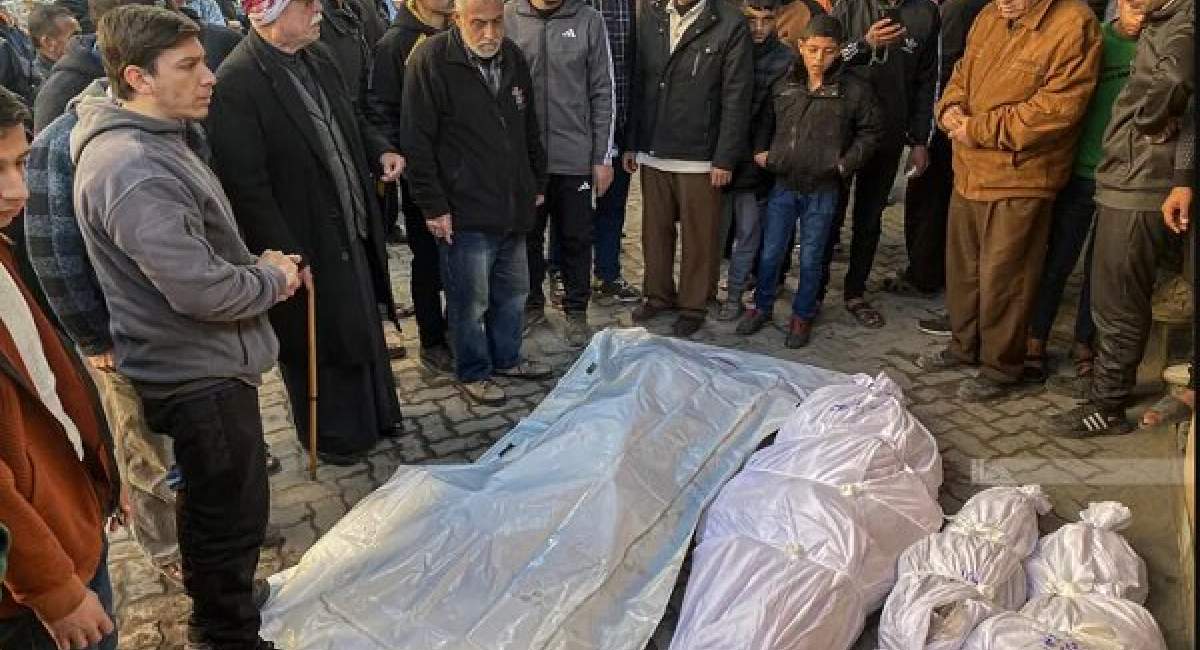 تحویل پیکر ۱۵ شهید فلسطینی توسط صلیب سرخ