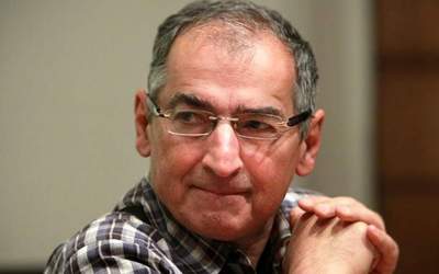 غفلت زیباکلام از حافظه تاریخی مردم