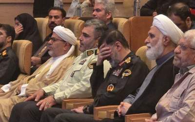 عکس/ اشک‌های سردار رادان در گرامیداشت شهدا