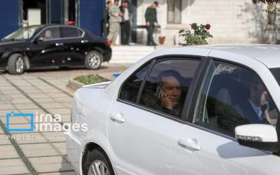 عکس/ عراقچی سوار سورن پلاس