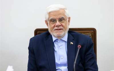 عارف: دانشگاه برای تقویت روحیه ملی نقش‌آفرینی کند