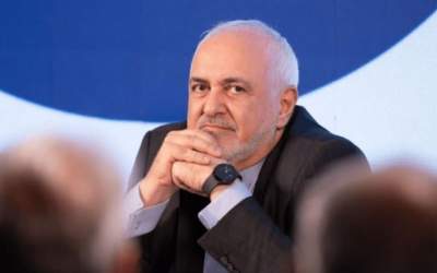 ظریف در زمین چه کسی بازی میکند؟