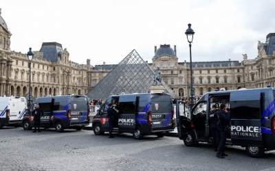 سرنوشت جواهرات تاریخی پاریس در هاله ای از ابهام