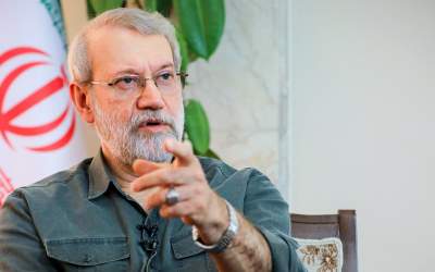 لاریجانی: برخی از زعمای سیاسی کشور هنوز حساسیت و خطیر بودن موقعیت فعلی را درک نکرده‌اند؛ به راحتی با یکدیگر جدال می‌کنند/ در این شرایط باید از اختلافات عبور کنیم