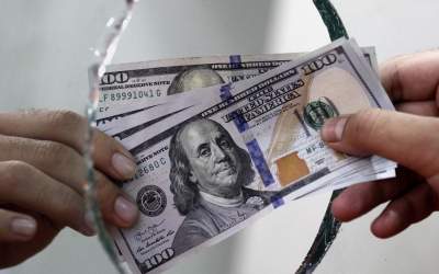 دولت چرا ۹۶ میلیارد دلار ارز را پس نمی‌گیرد؟