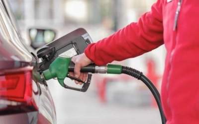 زمزمه‌هایی درباره افزایش قیمت بنزین شنیده می‌شود