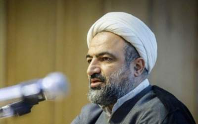 رسایی: دولت مصوب کرده بنزین گران شود