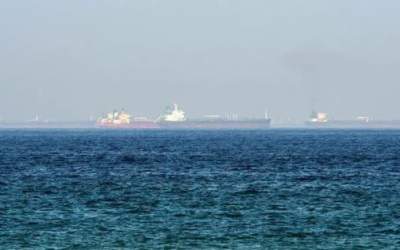 تغییر مسیر یک نفتکش در امارات به سمت ایران