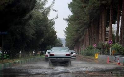 بارش باران در جاده‌های ۴ استان