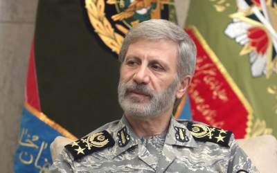 سرلشکر حاتمی: در حوزه دفاعی لحظه‌ای را از دست نداده‌ایم