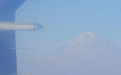 عکس/ قله دماوند ایستاده در غبار