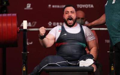 طلای روح‌الله رستمی در پاراوزنه‌برداری