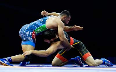 آذرپیرا مقتدرانه طلایی شد