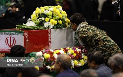 عکس/ وداع بسیجیان امروز با بسیجیان پیشکسوت