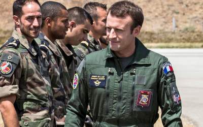 آیا فرانسه خود را برای جنگ آماده می‌کند؟