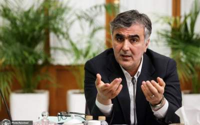 فرزین: بانک‌ها یا از بنگاه‌داری خارج شوند یا دارایی‌شان زیر قیمت فروخته می‌شود