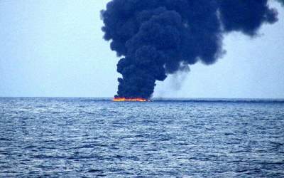 نفتکش عازم روسیه در دریای سیاه آتش گرفت