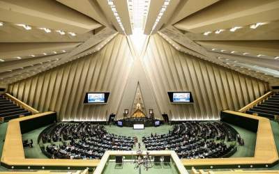 وزرای ضعیفی که باید بروند اما هستند/ دولت کابینه را ترمیم نمی‌کند؛ اراده‌ای هم در هیئت‌ رئیسه مجلس برای استیضاح وزرا نیست