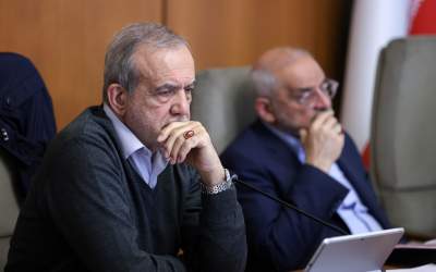 کابینه نیاز تغییرات فوری دارد/ مجلس در رای اعتماد اشتباه کرد