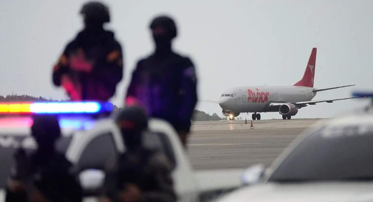 پرواز دومین هواپیمای حامل ایرانیان از آمریکا به کشور پرواز دومین هواپیمای حامل ایرانیان از آمریکا به کشور