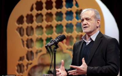 پزشکیان: عده‌ای زنان را در نقش مترسک می‌بینند/ اگر مردها دزدی می‌کنند، زن‌هایشان اجازه ندهند از این غلط‌ها نمی‌کنند +فیلم  