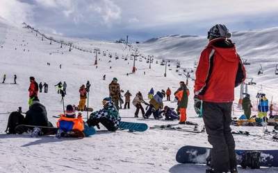 اسکی با یک جفت کفش در پیست دیزین!  <img src="https://cdn.jahannews.com/images/video_icon.png" width="16" height="16" border="0" align="top">