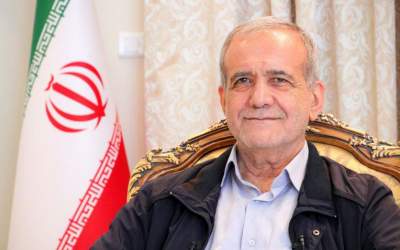 طعنه شرق به پزشکیان/ استقبال رئیس جمهور از کارشناسان، تعارف شاه‌عبدالعظیمی است