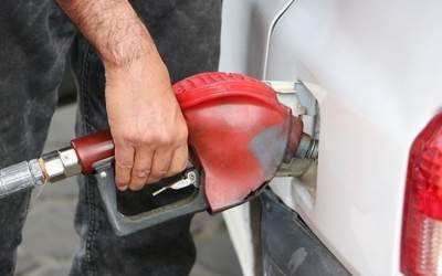 سهمیه بنزین به کارت بانکی منتقل می‌شود