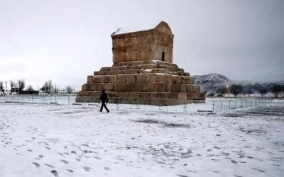 لحظات زیبای بارش برف در آرامگاه کوروش  <img src="https://cdn.jahannews.com/images/video_icon.png" width="11" height="10" border="0" align="top">