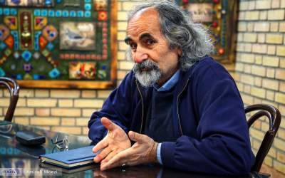 چهره هتاک به نظام در صفحه اول یک روزنامه