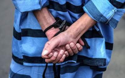 گردن‌کلفتِ‌مجازی با کلت اسباب‌بازی  <img src="https://cdn.jahannews.com/images/video_icon.png" width="11" height="10" border="0" align="top">